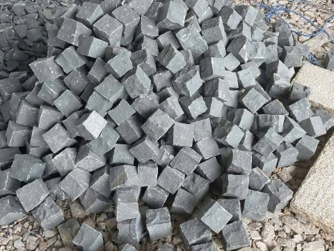 ĐÁ CUBIC- ĐÁ CHẺ TAY