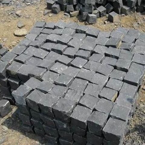 Đá cubic bazan cắt thô