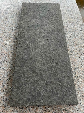 Đá bazan đen khò lửa
