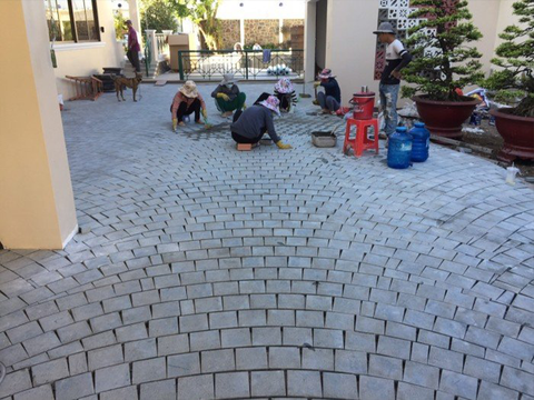 Đá cubic bazan băm mặt