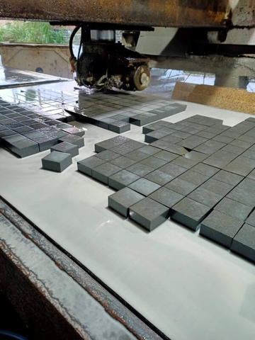 Đá cubic bazan khò lửa