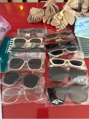 Mắt Kính Loại 1