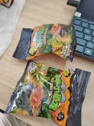 Túi Mù Khủng Long Cắn Ngón Tay