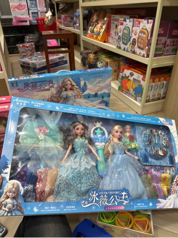 Búp Bê Bộ Đồ Công Chúa