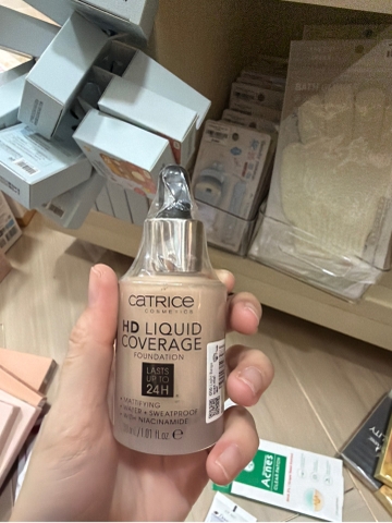 [Tone 010] Kem Nền Catrice