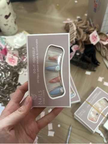 [30 PCS] Nail Hello Kitty