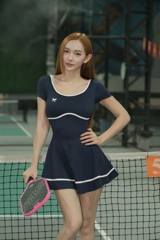 Belle - Navy