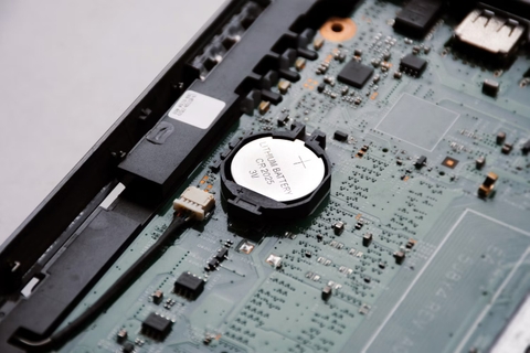 Cách Thay Pin CMOS Máy Tính Tại Nhà