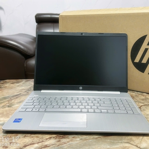 Máy tính xách tay HP 15-5000 (Intel Core i3.1215U / RAM 8GB / SSD 512GB / Intel UHD Graphics / 15.6inch FHD / Win10 / Bạc)