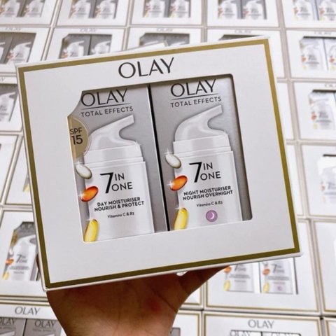 Kem Dưỡng Ẩm Chống Lão Hóa Olay Total Effects 7 in 1 Vitamin C & B3 - 37 ml