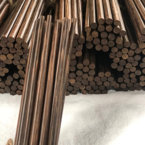 [1 chục] Đũa buông xịn loại đặc biệt cao cấp. Không công vênh mối mọt hay ẩm mốc. Dùng sang trọng và an toàn cho sức khoẻ. Phủ lớp sáp ong bóng đẹp.