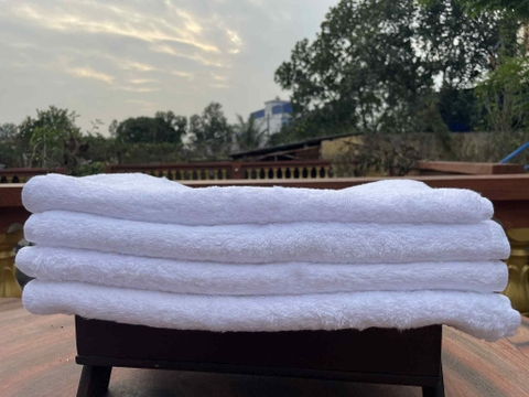 Khăn tắm gội cotton màu trắng, mềm mịn dày KT 35x120
