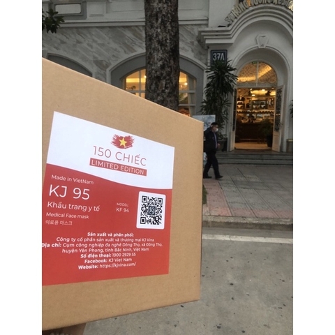 100 chiếc khẩu trang KJ95 Hàn Quốc in cờ bóng đá, cản bụi cản nắng gió mưa siêu tốt và ôm mặt