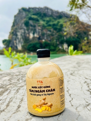 Nước cốt gừng xuyên khung tắm bé, ngâm chân người lớn, người cao tuổi và mẹ bầu làm từ gừng ré Tây Nguyên - Gấm Nguyễn TTA