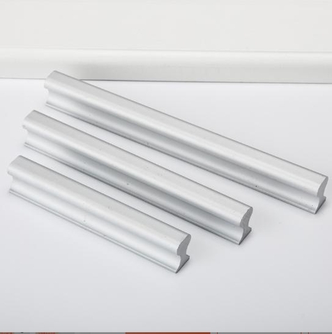 Tay nắm PE, tay nắm thẳng tủ quần áo cao cấp.