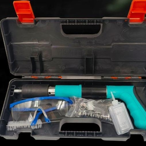 Máy bắn đinh đa năng hạt nổ dễ dàng sử dụng.