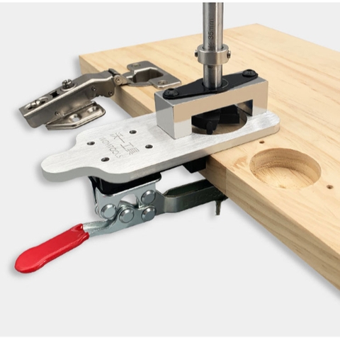 Cử Khoan Bản lề, Cử đục lề