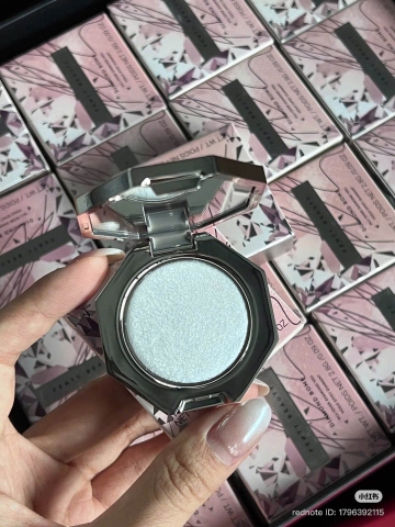 Bắt sáng FENTY diamond bomb all-over - #how many carats 01