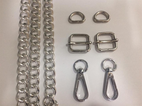 1m Xích rỗng dày màu bạc làm túi ví , không kèm càng cua , khoen d