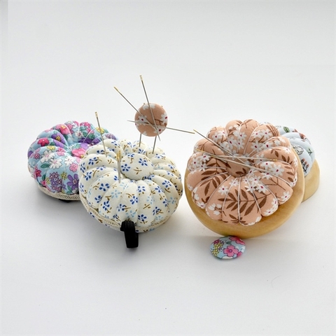 1 Đế cắm kim có nam châm hình quả bí hình ngẫu nhiên