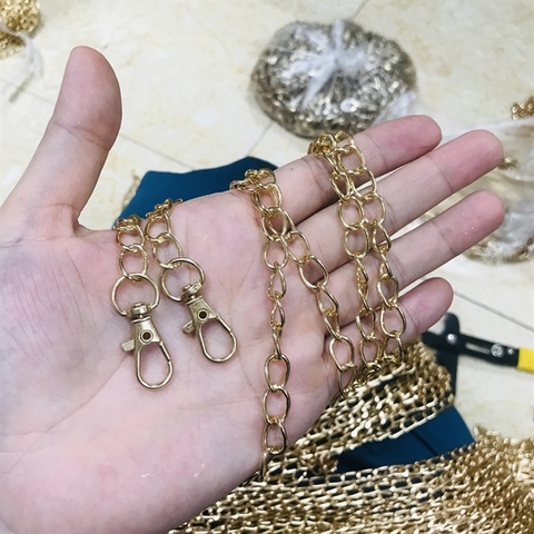 xích rỗng kèm càng cua dẹt