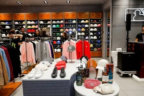 Sắm ngay set quần áo bóng đá – đẹp, bền, giá tốt