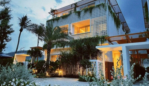 Không gian bên ngoài & tiện ích – Nơi hội tụ núi và biển