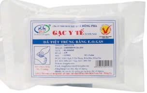 Gạc y tế tiệt trùng 3 Con Nai 8cm x 9cm x 8 lớp (gói 10 miếng)