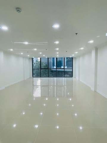 NHÀ MẶT PHỐ LẠC LONG QUÂN,