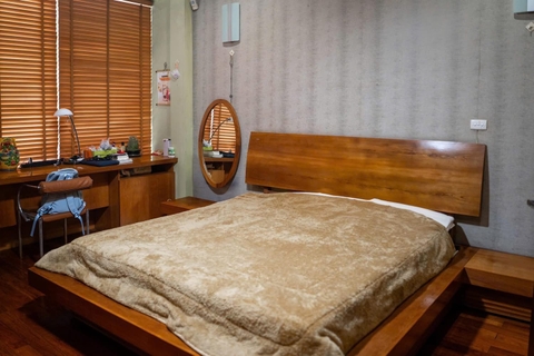 NHÀ PHÂN LÔ NGÕ 189 TRUNG KÍNH