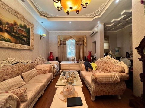 NHÀ PHÂN LÔ QUAN NHÂN.