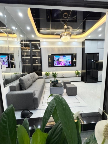 NHÀ PHÂN LÔ LÊ VĂN VĂN LƯƠNG