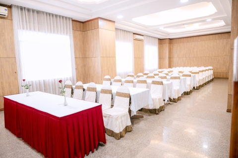 PHÒNG HỒNG NGỌC