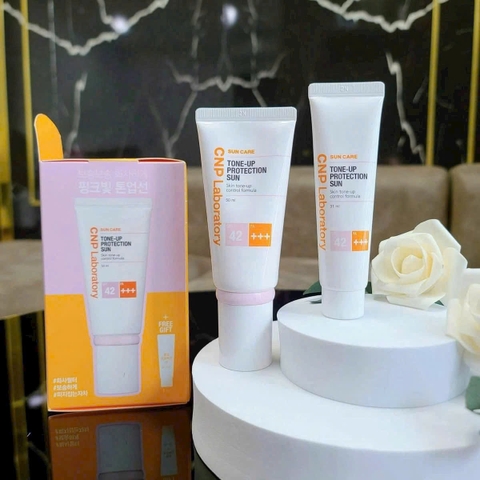 Set Kem Chống Nắng Nâng Tone CNP Laboratory Tone-Up Protection Sun SPF42 PA+++50ml + 31ml