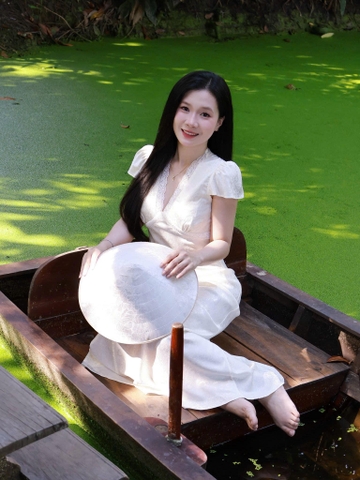 |DLD-026| NGUYỆT CÚC Đầm Gấm Có Tay Phối Ren