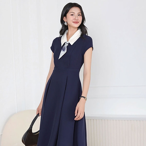 Đầm chữ A lá cổ đôi