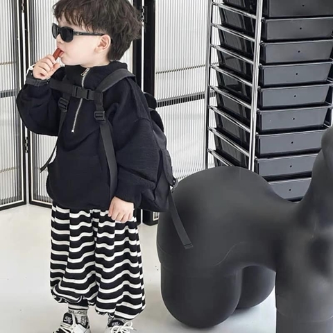 Áo dài nỉ đen kéo Kbaby