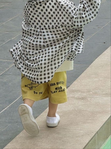 QUẦN NGẮN VÀNG CHỮ LIN