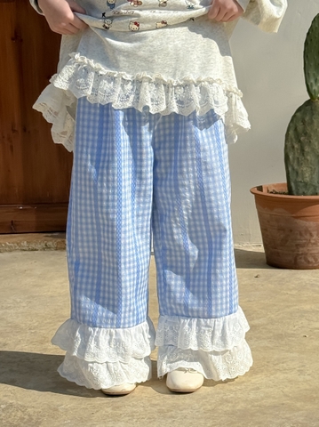 Quần Dài Caro Xanh Ren Trắng KM