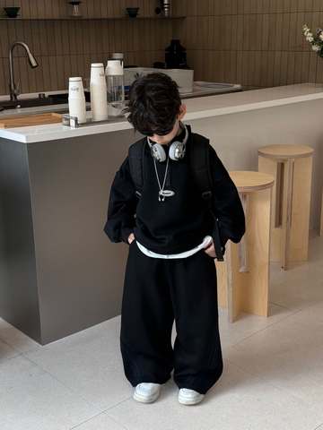 Set Dài Đen Khóa Ngực FS