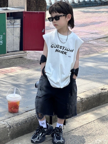Quần Ngắn Jean Đen Rách FS