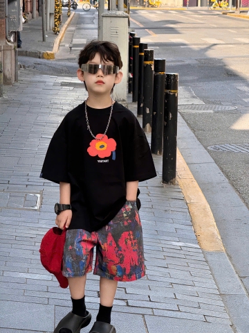 SET Ngắn Áo Hoa Đen Quần Màu FS