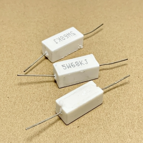 5 cái iện trở sứ 5W 68Kohm 68KR 68K kiểu ngang 9x22mm