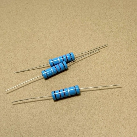 4 cái điện trở vòng màu 5W 0.22R 0.22ohm R22 kích thước 25x7mm