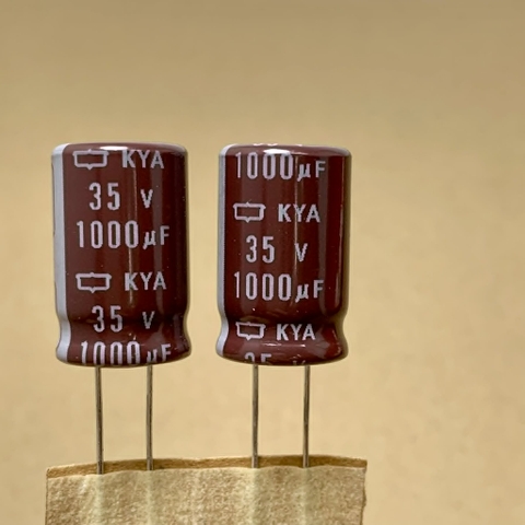 2 cái tụ điện hóa 1000uF 35V 1000uF35V KYA chính hãng NCC kích thước 12x20mm