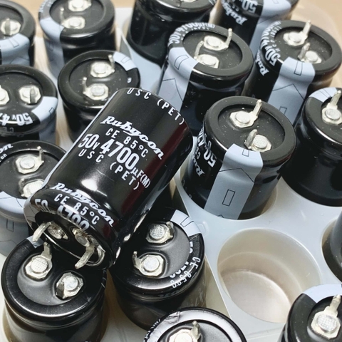Tụ điện hóa 50V4700uF 50V 4700uF Rubycon USC 85C kích thước 22x35mm