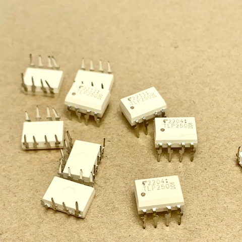 IC cách ly quang TLP250 DIP-8 chính hãng