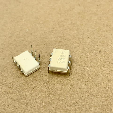 2 cái MOC3083 OPTO TRIAC DIP-6