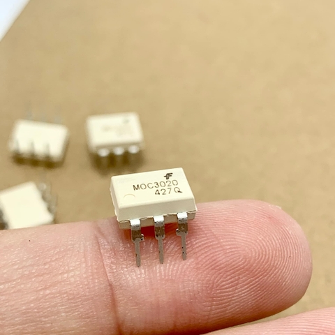 4 cái OPTO MOC3020 MOC 3020 DIP-6