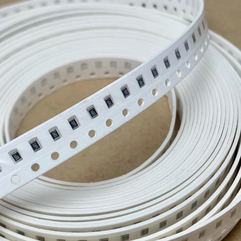 20 cái điện trở dán SMD 0805 56R0 56ohm 560 5%